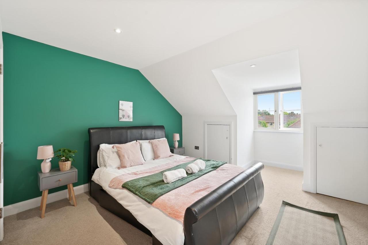 Lovely 4 Bed With Ensuite Free Wifi Off Street Parking In Sutton Morden  Dış mekan fotoğraf